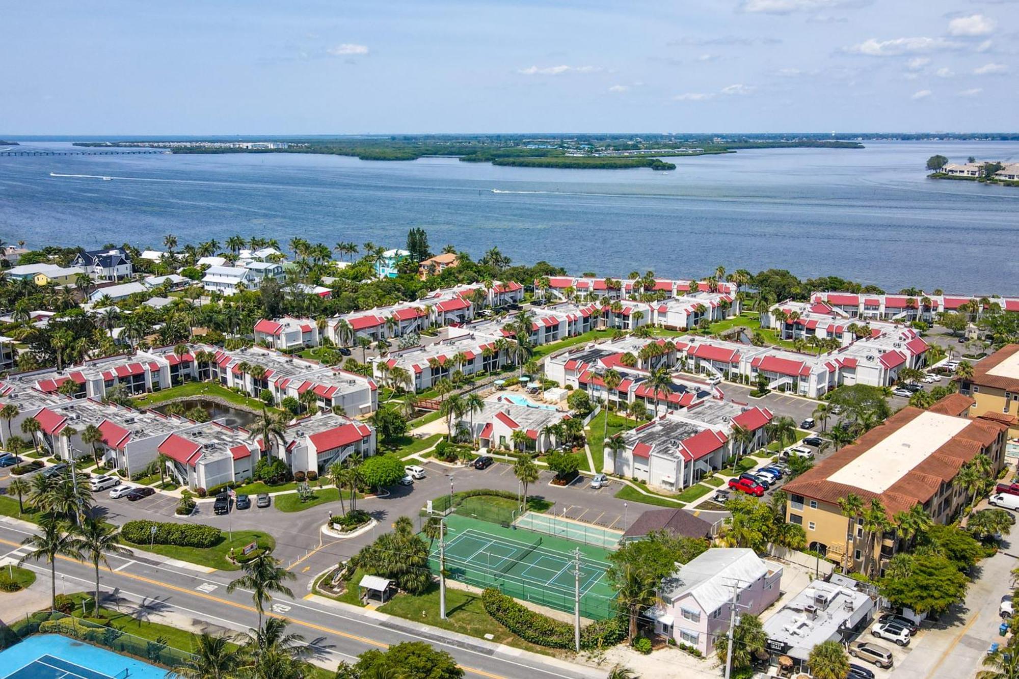 Runaway Bay Condos Брадентон-Бич Номер фото