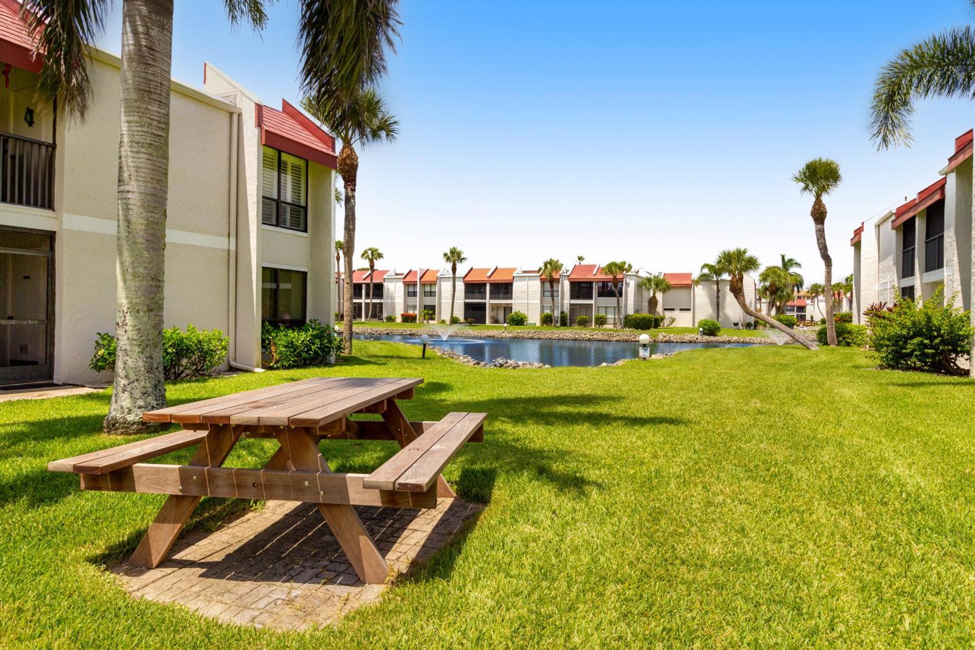 Runaway Bay Condos Брадентон-Бич Номер фото