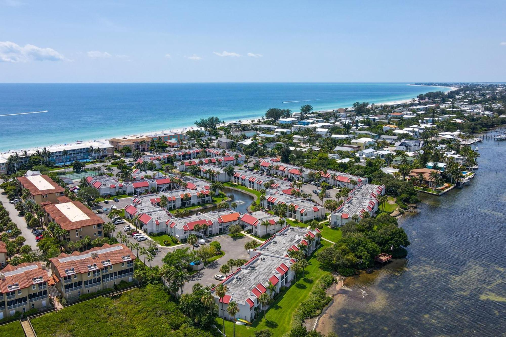 Runaway Bay Condos Брадентон-Бич Номер фото